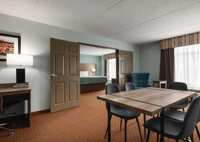 Wingate By Wyndham Louisville East